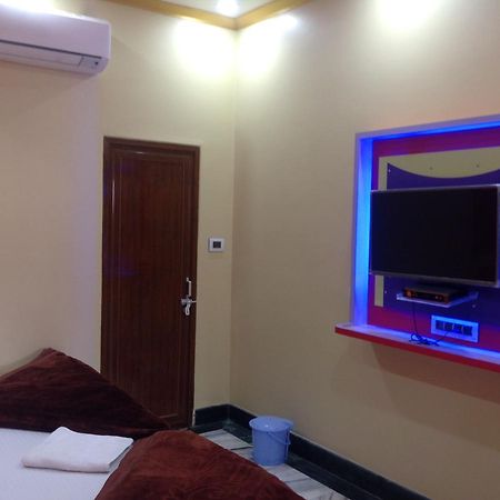 Balaji Palace Bénarès Extérieur photo