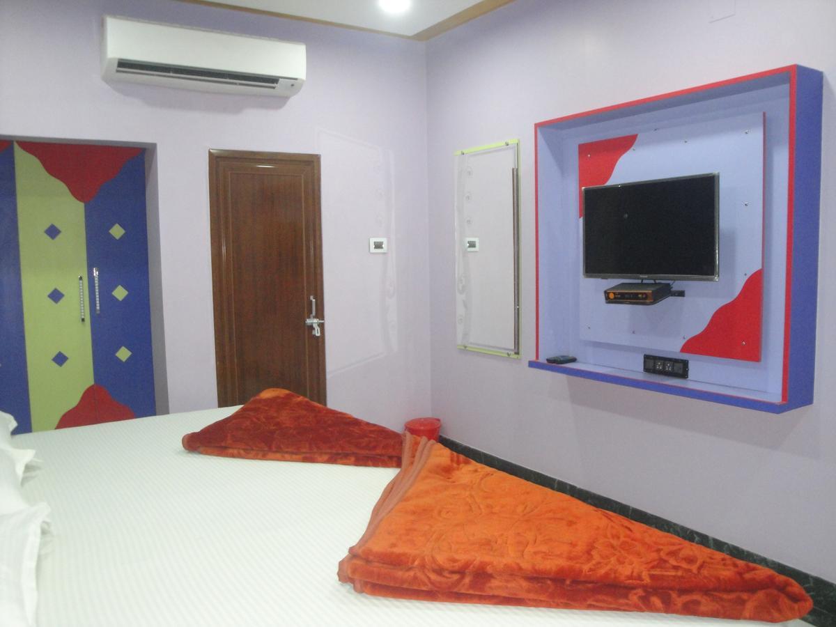 Balaji Palace Bénarès Extérieur photo