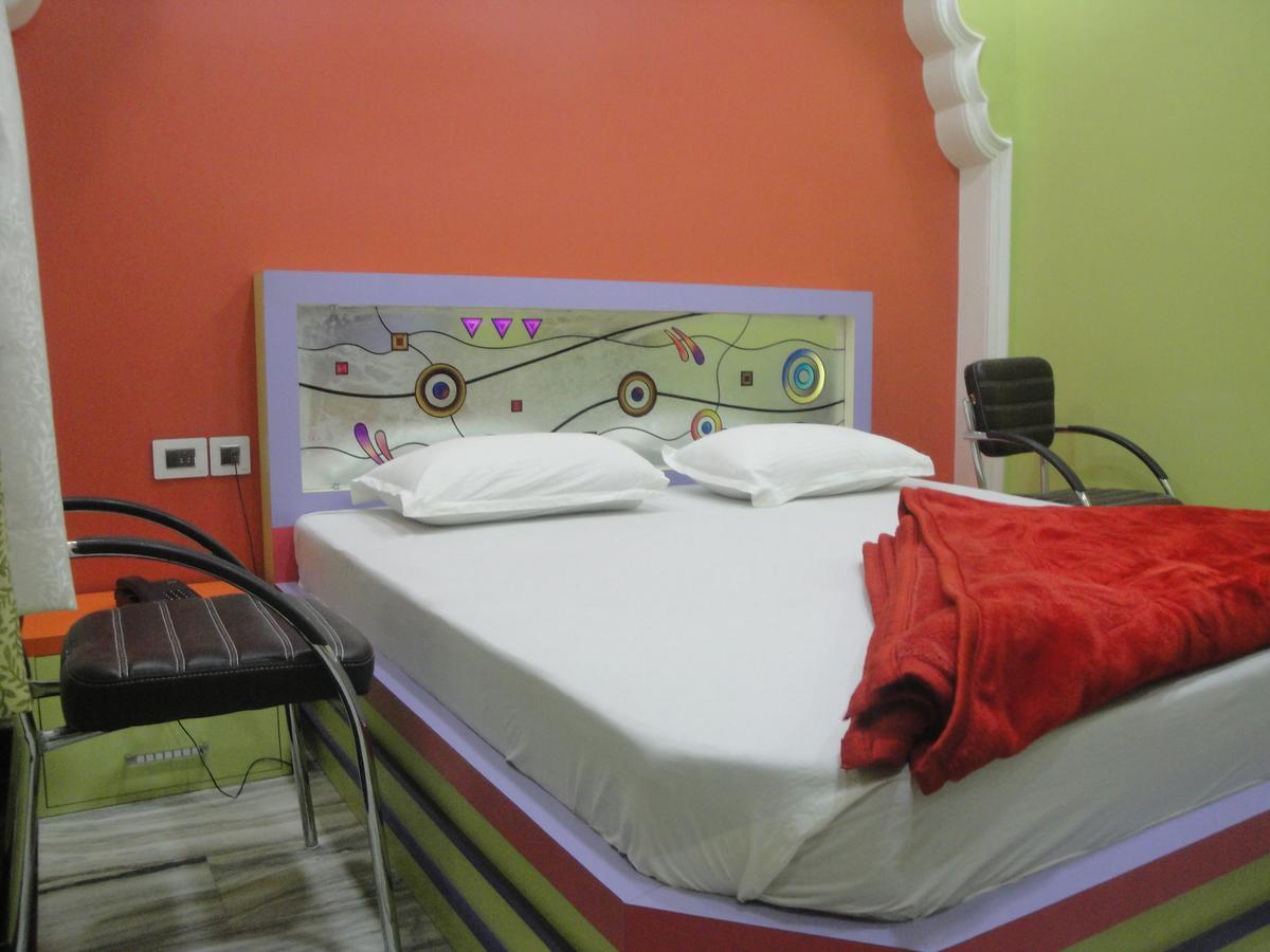 Balaji Palace Bénarès Extérieur photo