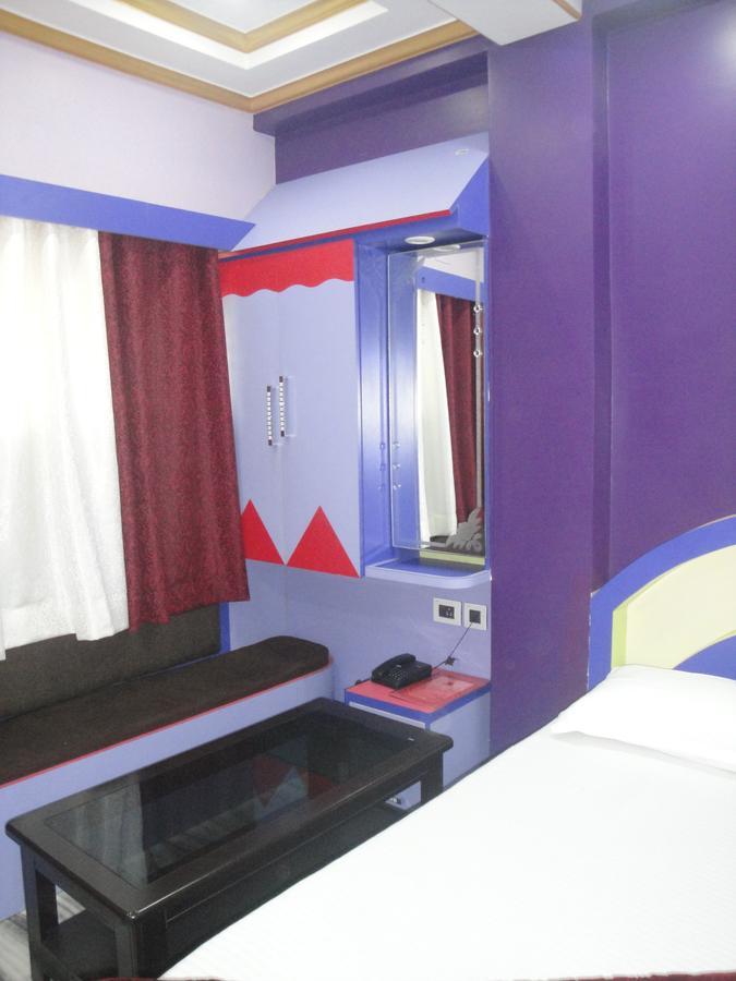 Balaji Palace Bénarès Extérieur photo